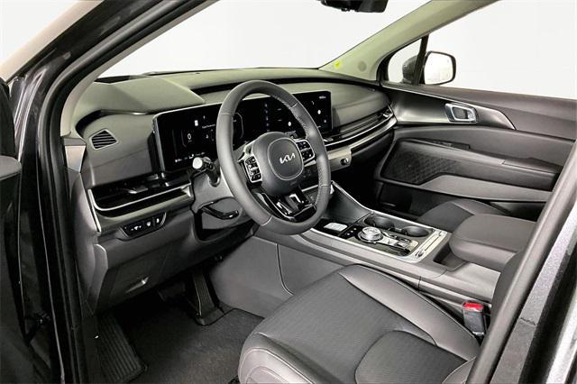 new 2026 Kia Carnival Hybrid car, priced at $52,773