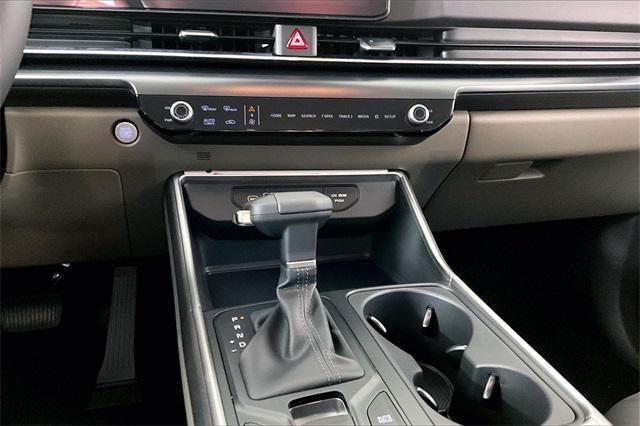 new 2026 Kia Carnival car, priced at $38,175