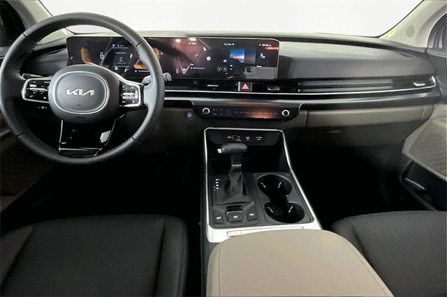 new 2026 Kia Carnival car, priced at $38,175