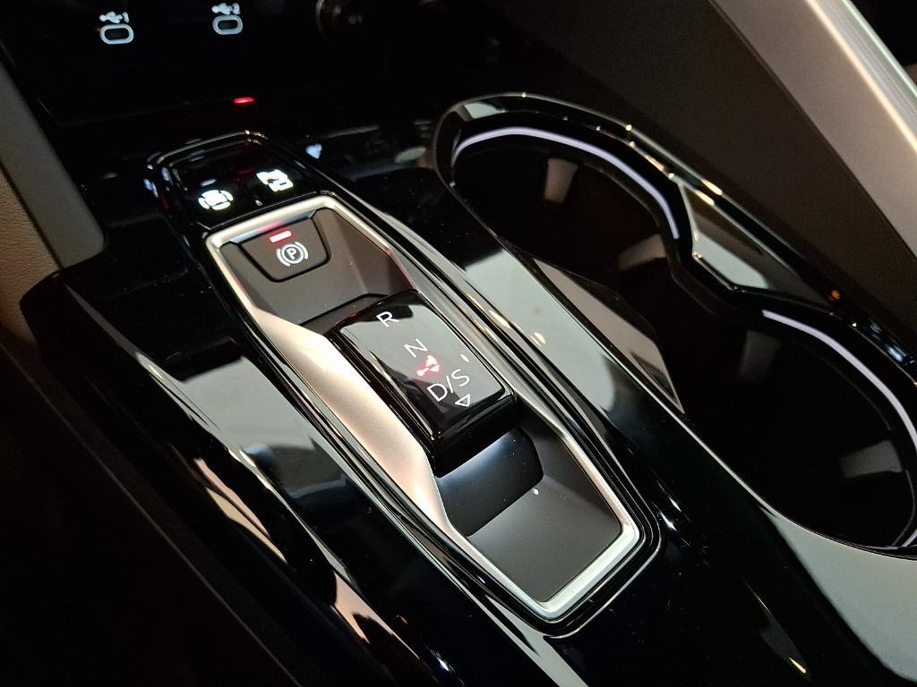 new 2025 Audi Q5 car, priced at $62,080