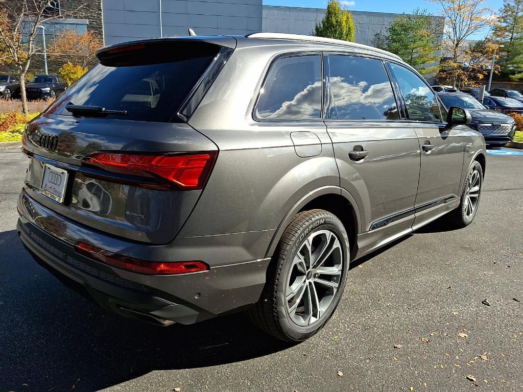 new 2026 Audi Q7 car, priced at $71,295
