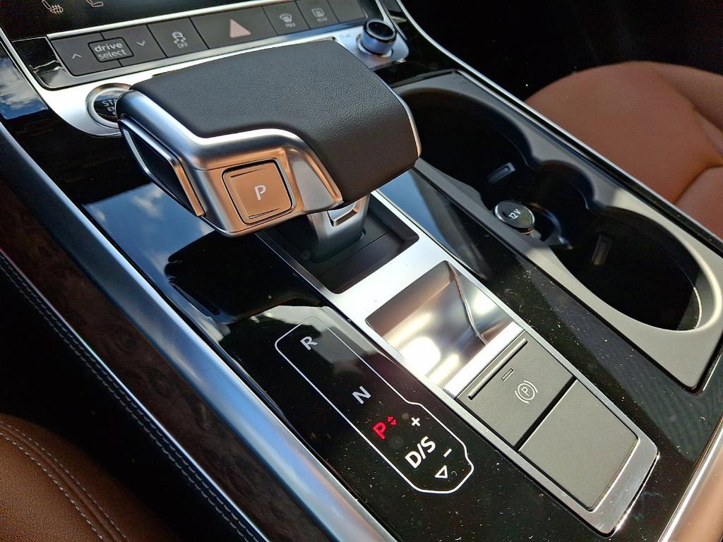 new 2026 Audi Q7 car, priced at $71,295