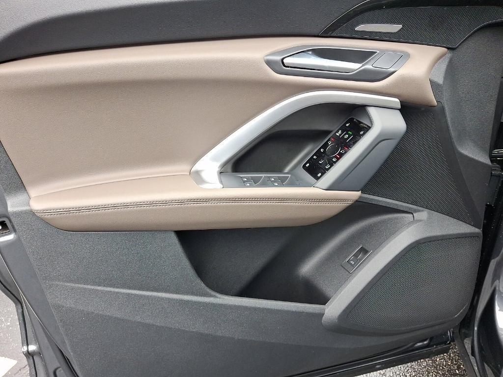 new 2025 Audi Q5 car, priced at $64,180