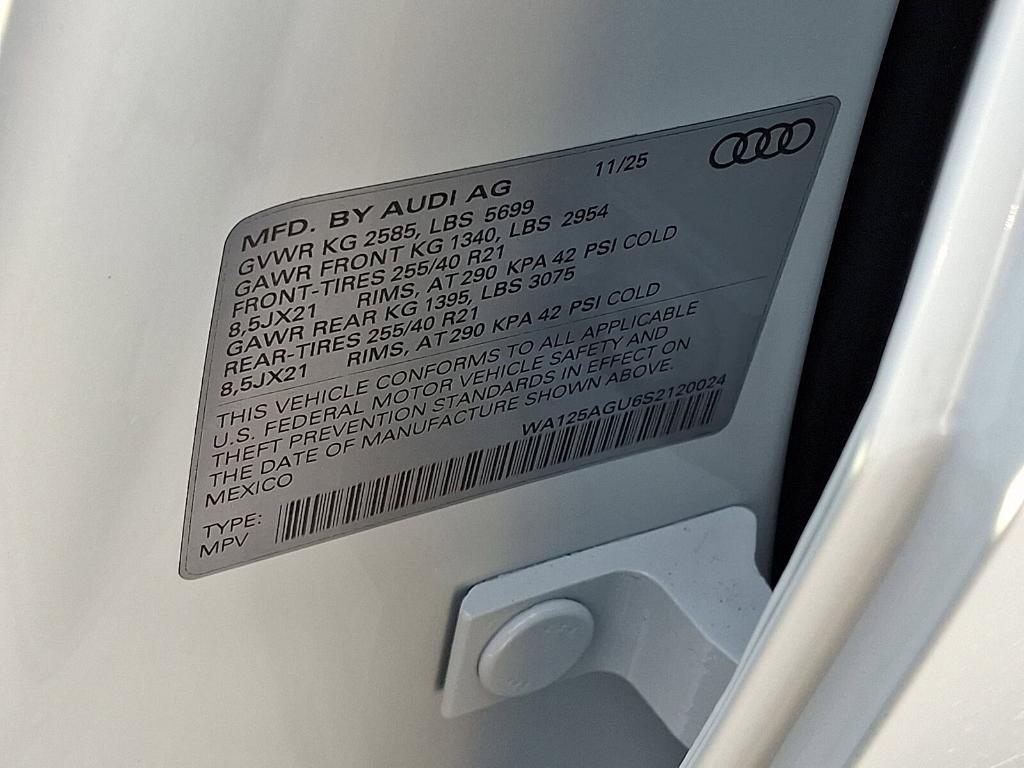 new 2025 Audi SQ5 car, priced at $72,620