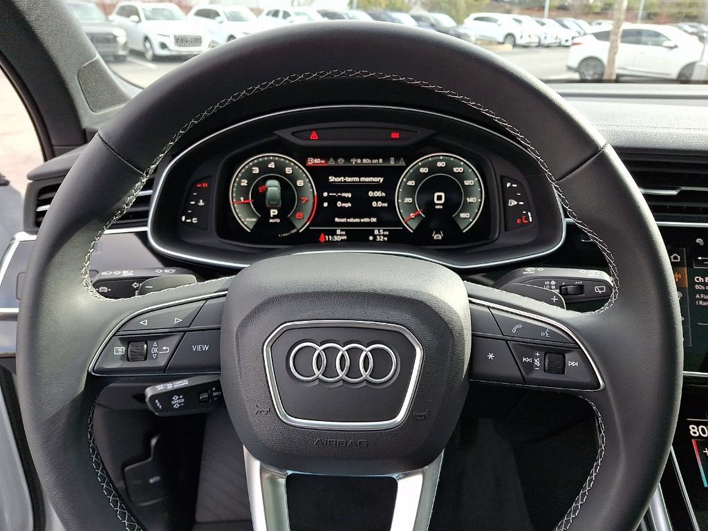 new 2026 Audi Q7 car, priced at $68,445
