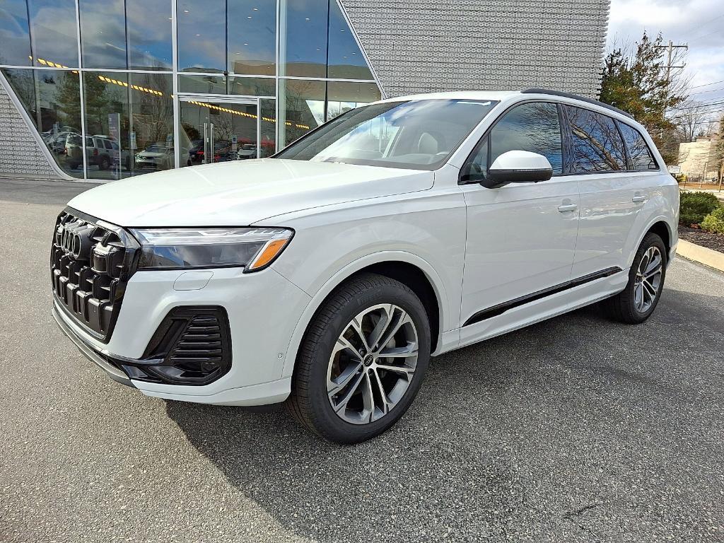 new 2026 Audi Q7 car, priced at $68,445