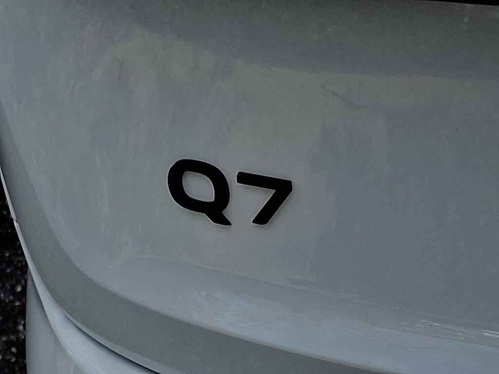 new 2026 Audi Q7 car, priced at $68,445