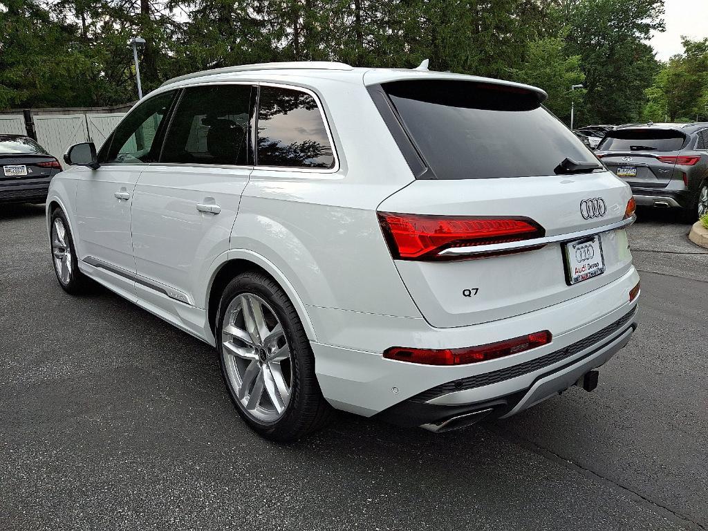 new 2025 Audi Q7 car, priced at $76,350