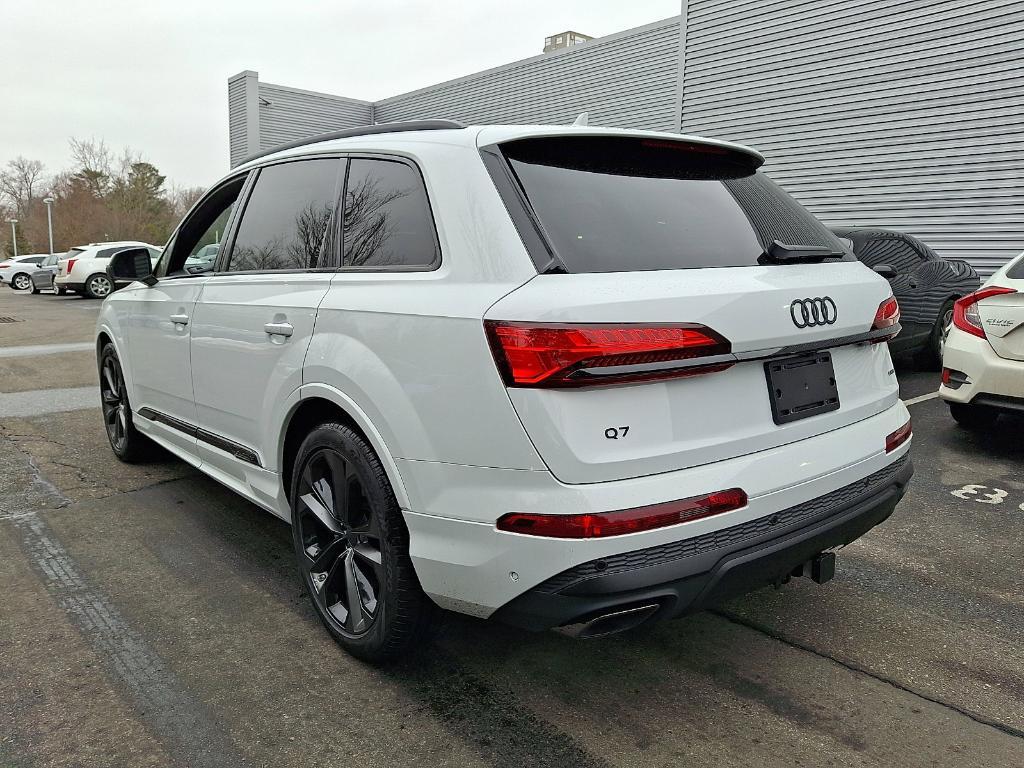 new 2026 Audi Q7 car, priced at $78,295