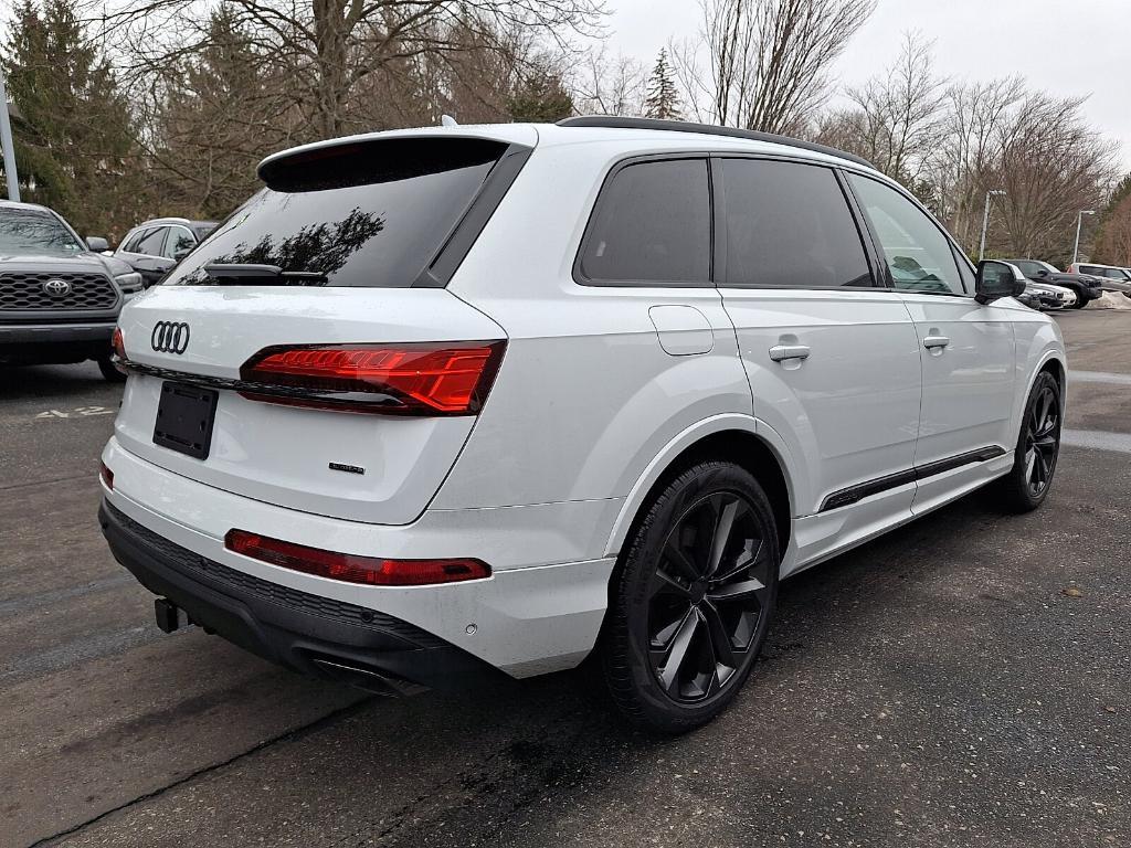 new 2026 Audi Q7 car, priced at $78,295