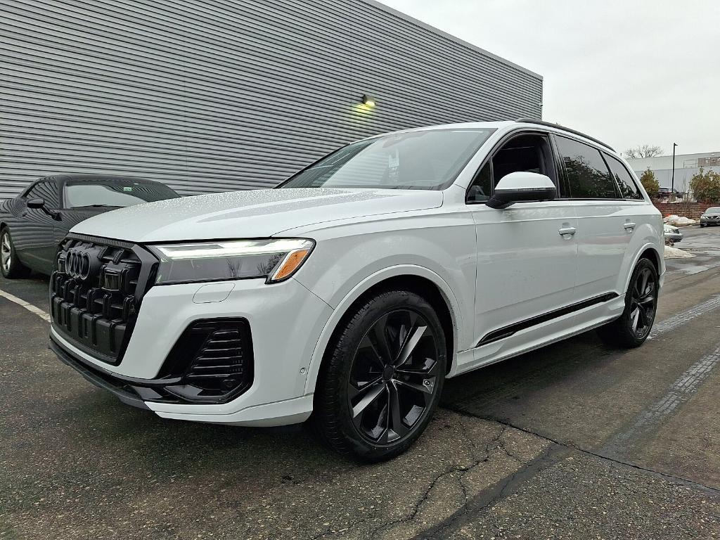 new 2026 Audi Q7 car, priced at $78,295