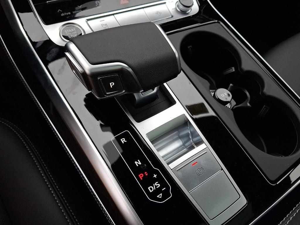 new 2026 Audi Q7 car, priced at $78,295