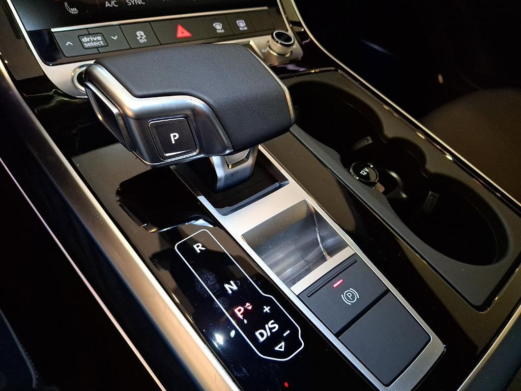 new 2026 Audi Q7 car, priced at $68,445