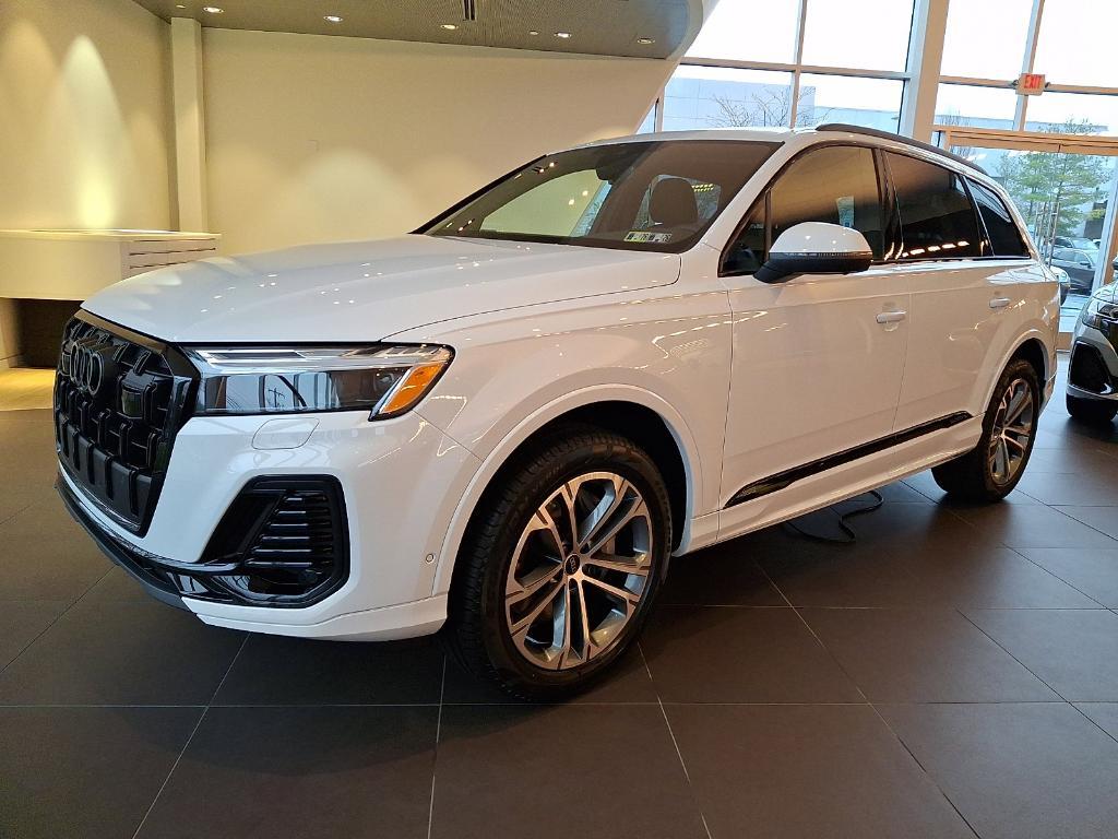 new 2026 Audi Q7 car, priced at $68,445