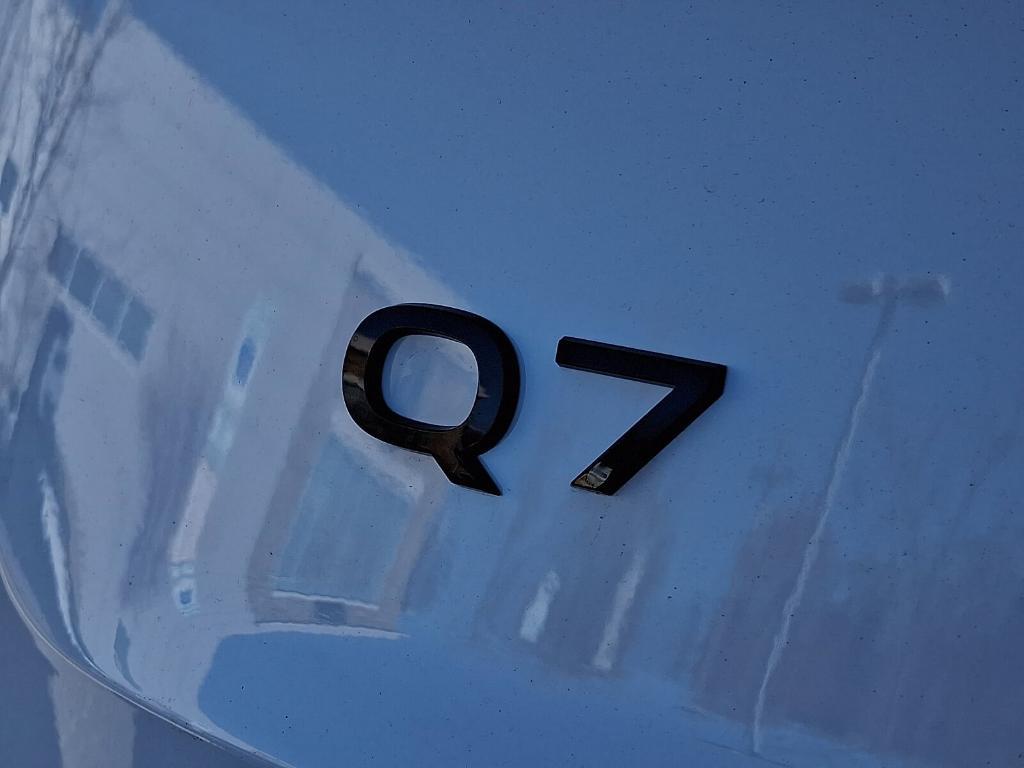 new 2026 Audi Q7 car, priced at $79,155