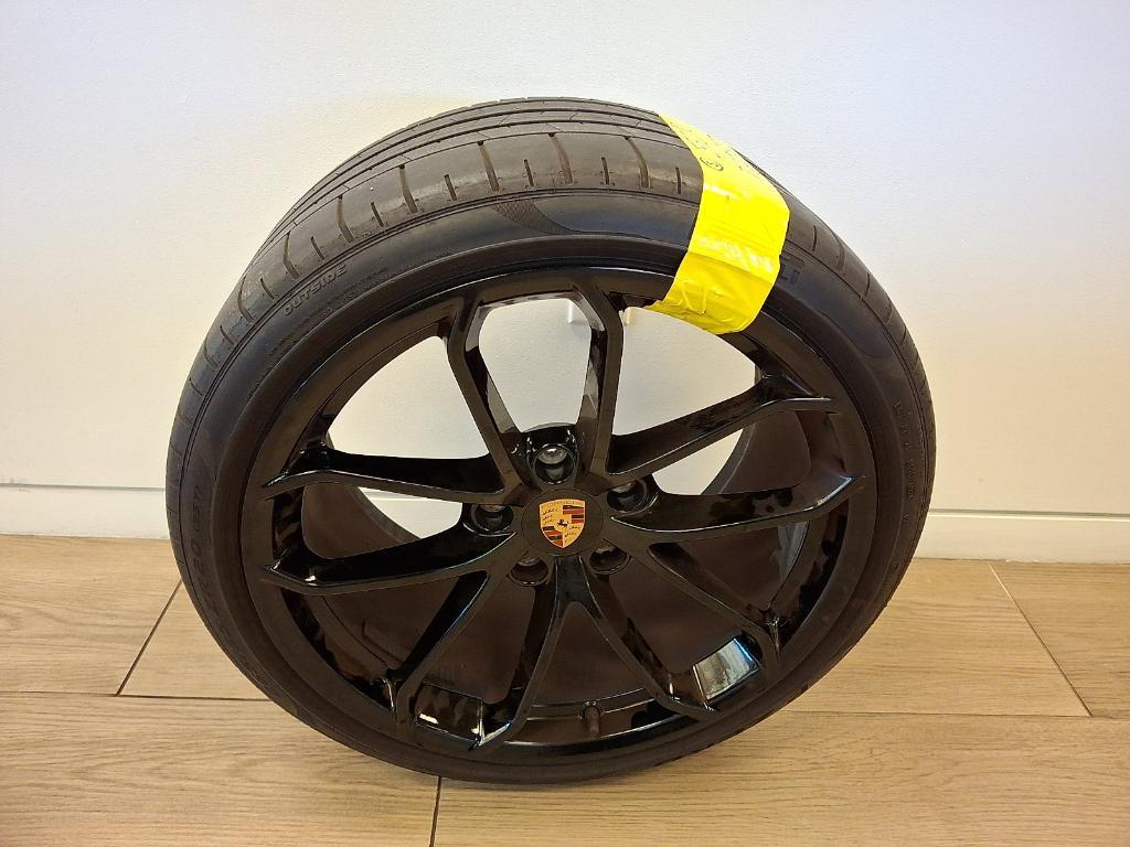 used 2024 Porsche 718 Boxster car, priced at $80,993