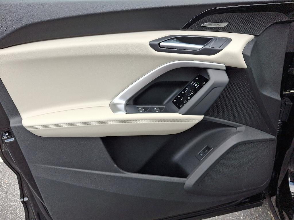 new 2025 Audi Q5 car, priced at $60,630