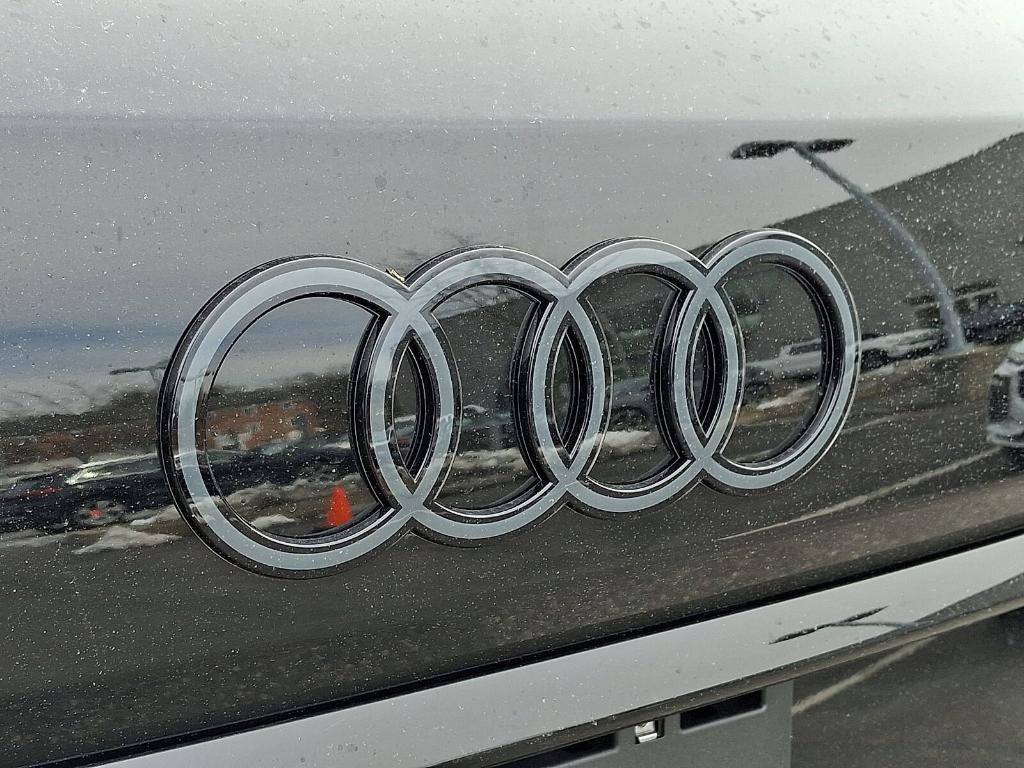 new 2026 Audi Q7 car, priced at $79,005