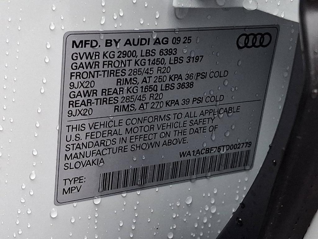 new 2026 Audi Q7 car, priced at $68,445
