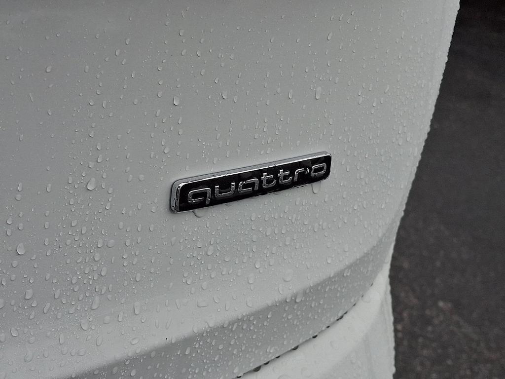 new 2026 Audi Q7 car, priced at $68,445