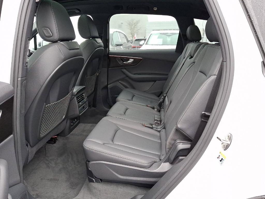 new 2026 Audi Q7 car, priced at $68,445