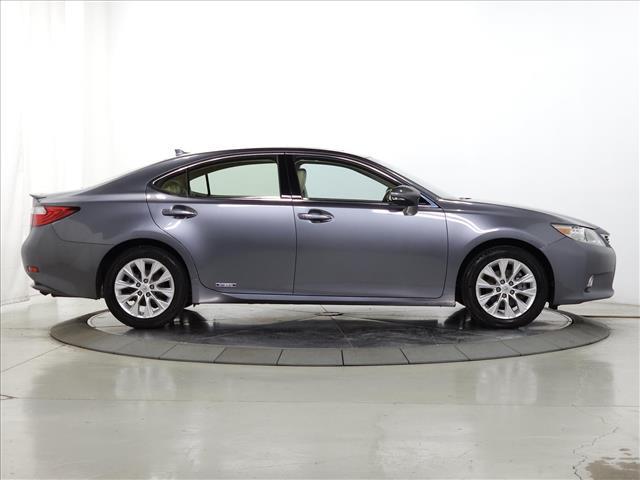 used 2014 Lexus ES 300h car, priced at $15,995