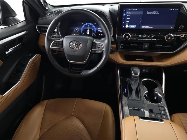 used 2024 Toyota Highlander Hybrid car, priced at $51,995