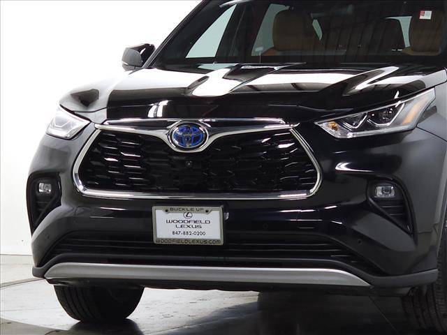 used 2024 Toyota Highlander Hybrid car, priced at $51,995