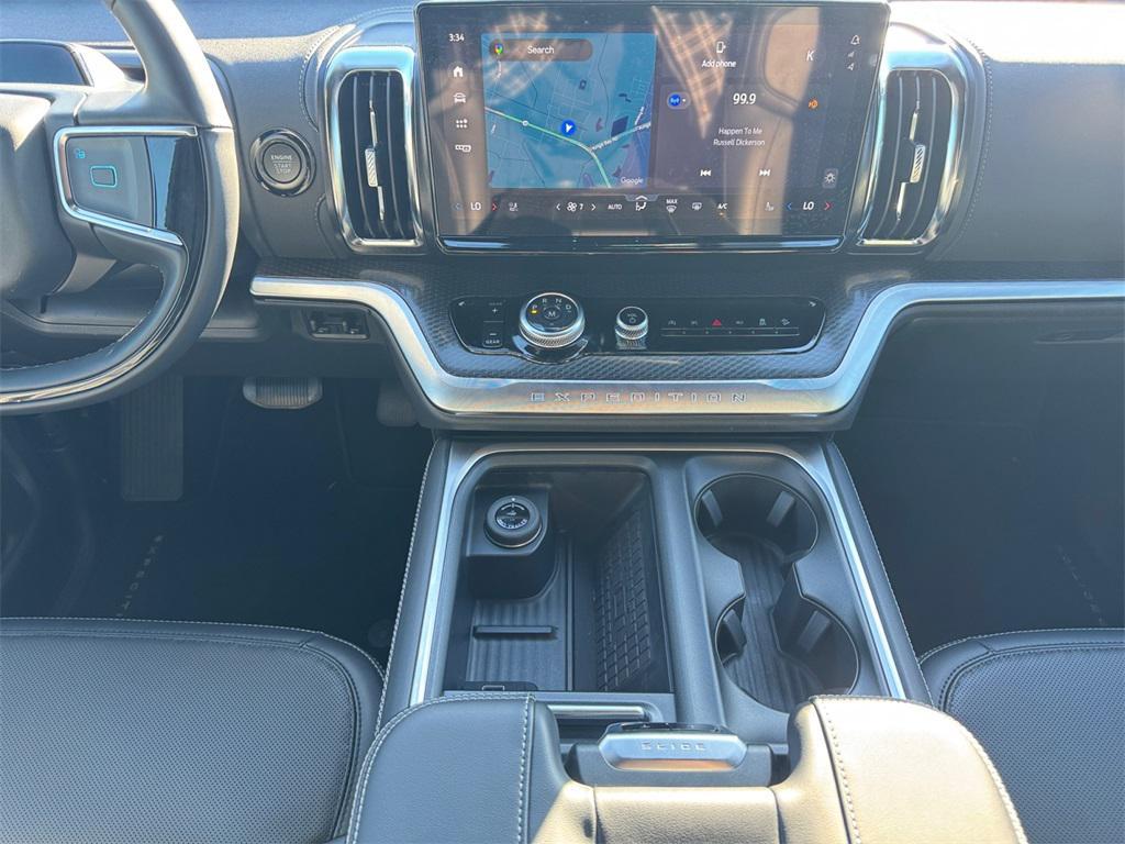 new 2025 Ford Expedition car, priced at $84,485