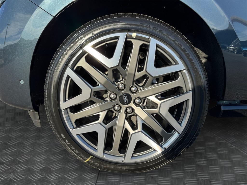 new 2025 Ford Expedition Max car, priced at $93,870