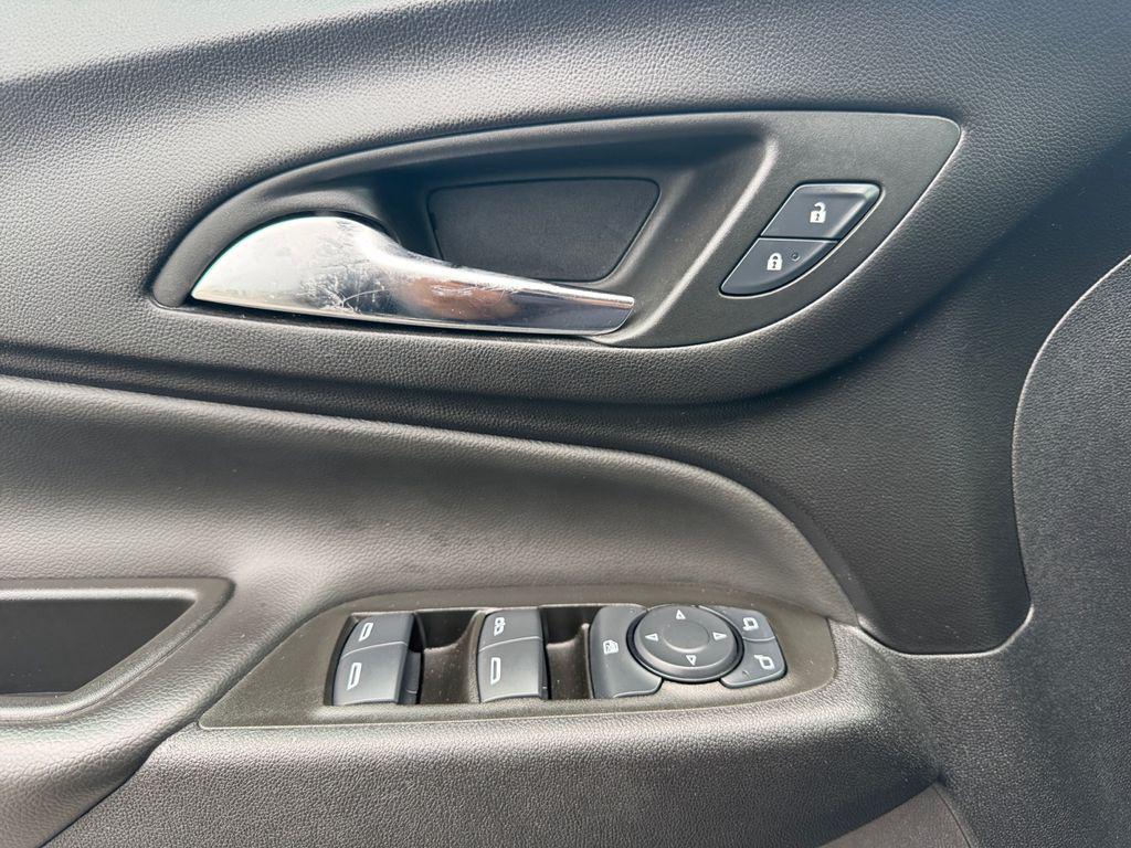 used 2024 Chevrolet Equinox car, priced at $22,999