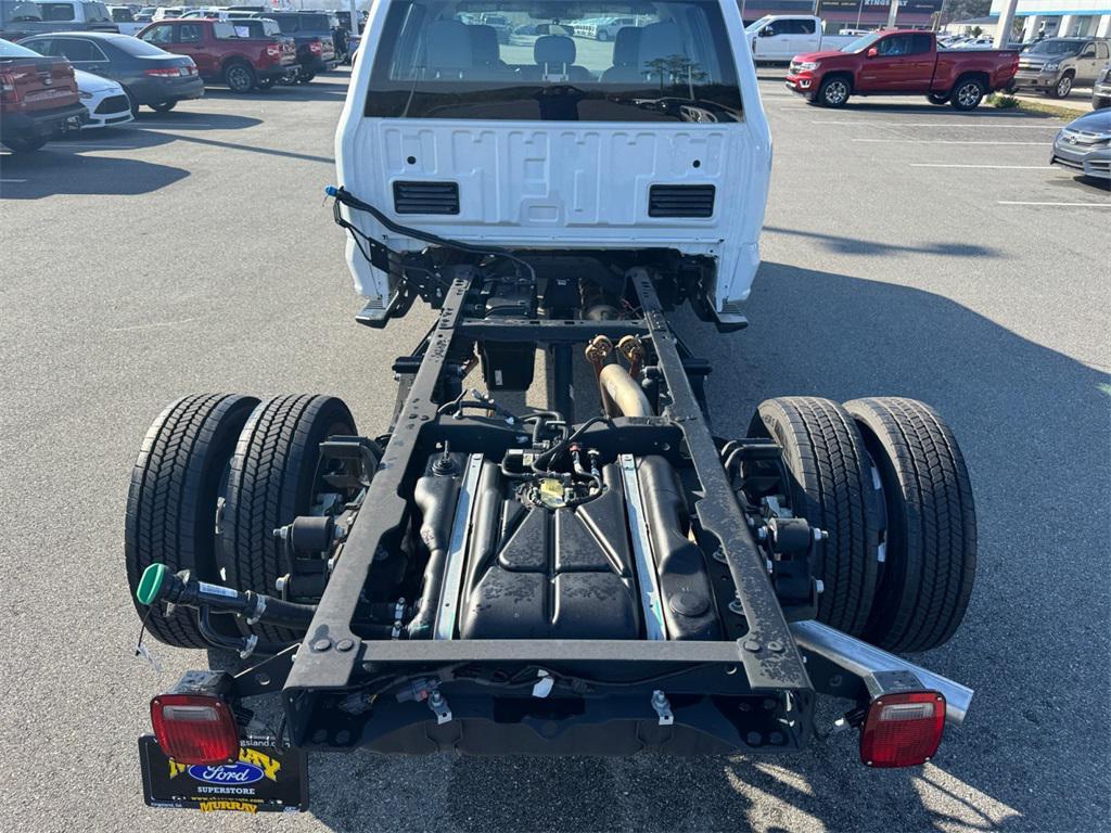 new 2025 Ford F-450 car, priced at $73,890