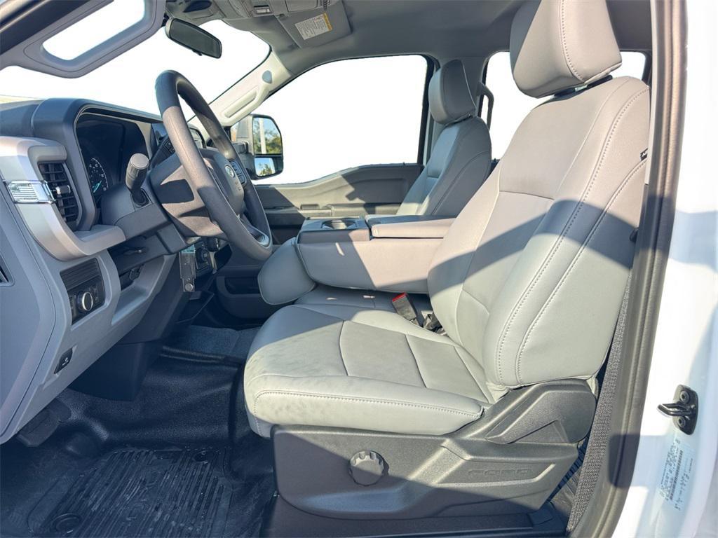 new 2025 Ford F-450 car, priced at $73,890