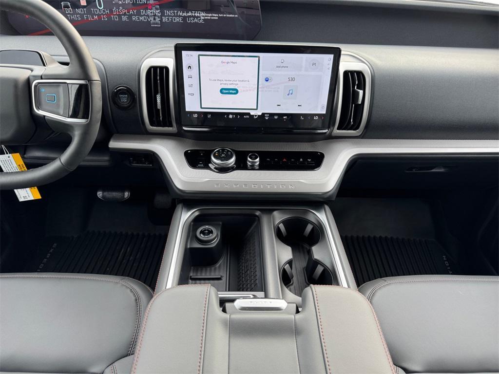 new 2025 Ford Expedition car, priced at $69,040
