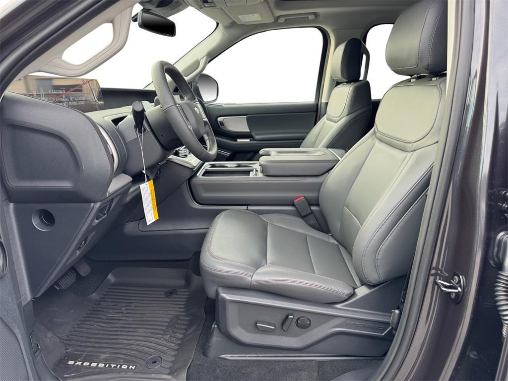 new 2025 Ford Expedition car, priced at $69,040