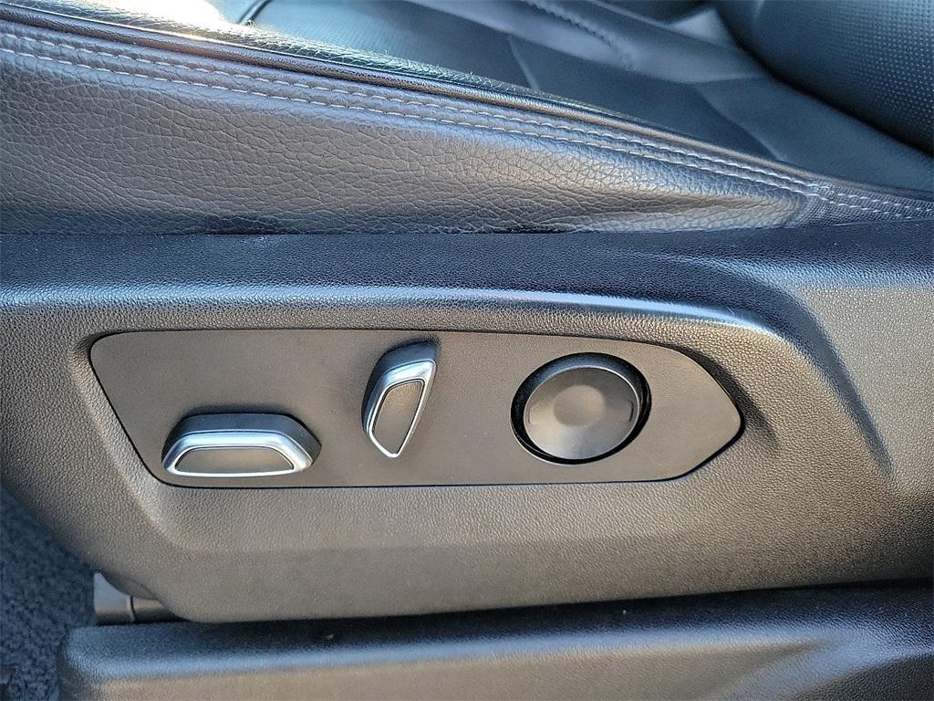 used 2022 GMC Yukon car, priced at $55,330