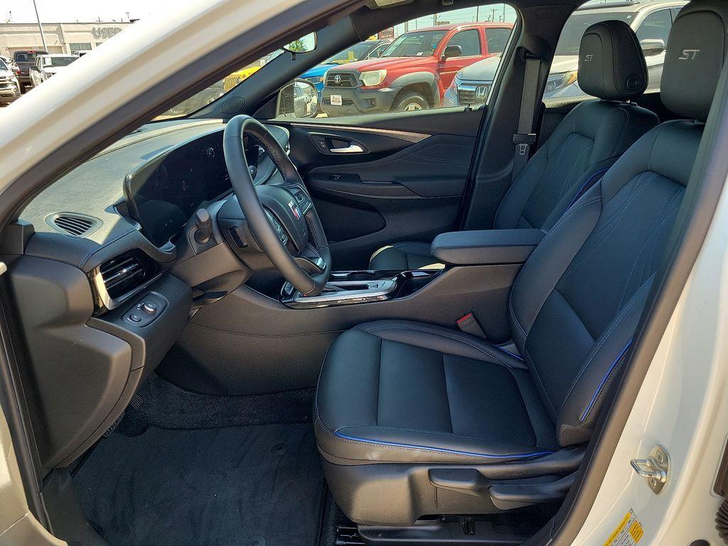 used 2024 Buick Envista car, priced at $26,452