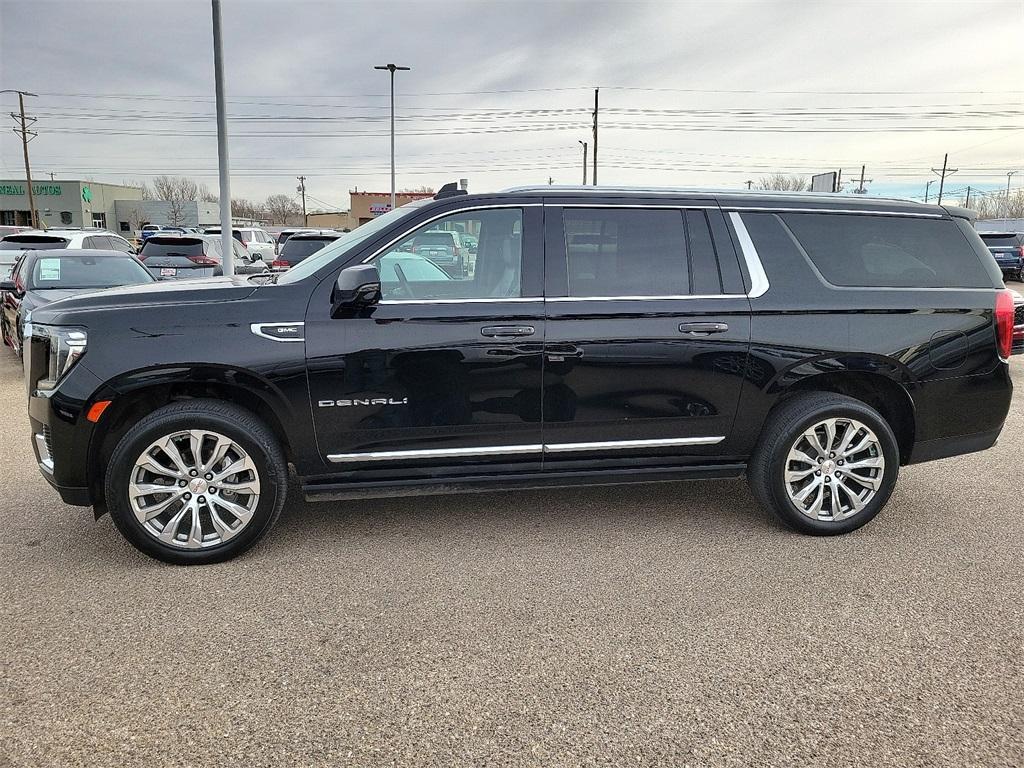 used 2022 GMC Yukon XL car, priced at $40,759