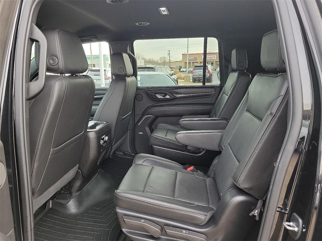 used 2022 GMC Yukon XL car, priced at $40,759