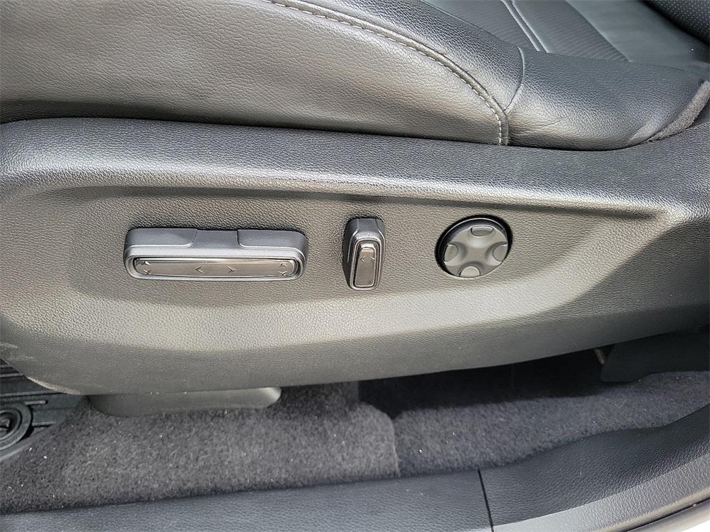 used 2020 Honda CR-V car, priced at $23,887