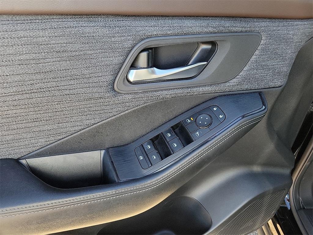 used 2023 Nissan Rogue car, priced at $21,107