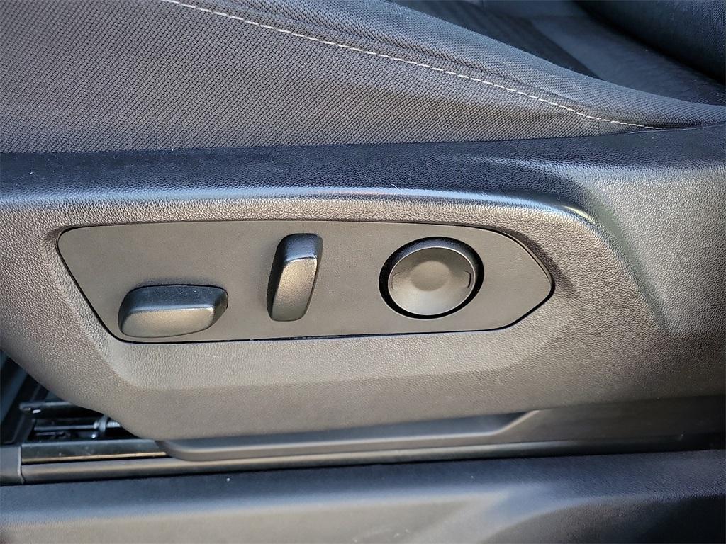 used 2024 Chevrolet Silverado 1500 car, priced at $32,000