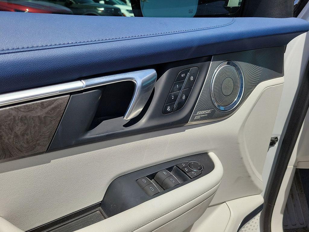 used 2025 Buick Enclave car, priced at $45,797