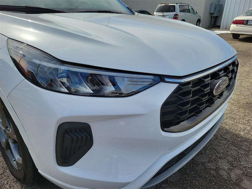 used 2023 Ford Escape car, priced at $18,312