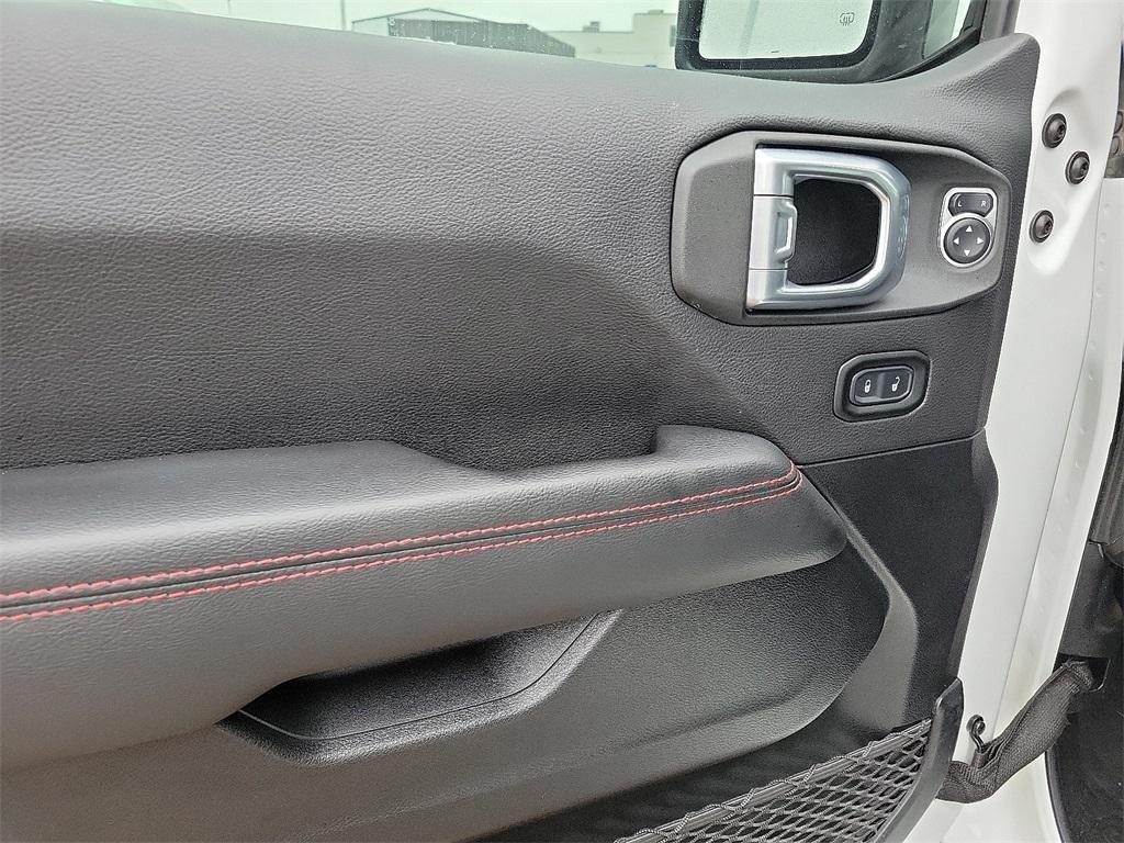 used 2021 Jeep Gladiator car, priced at $38,387