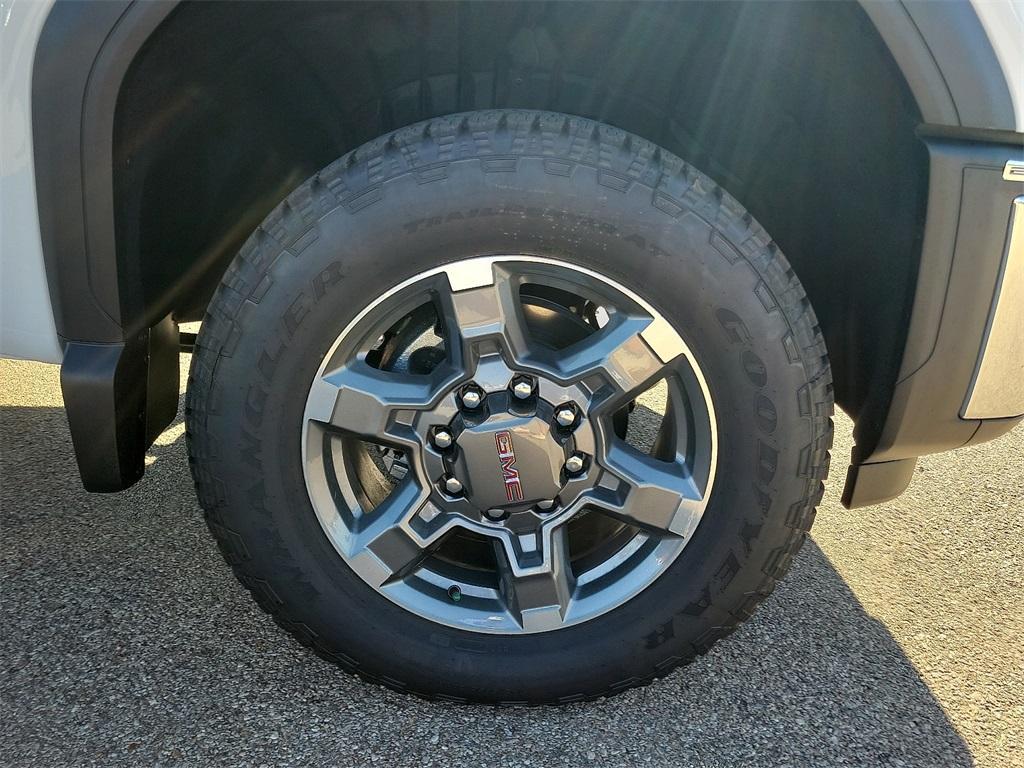 new 2025 GMC Sierra 2500 car, priced at $75,500