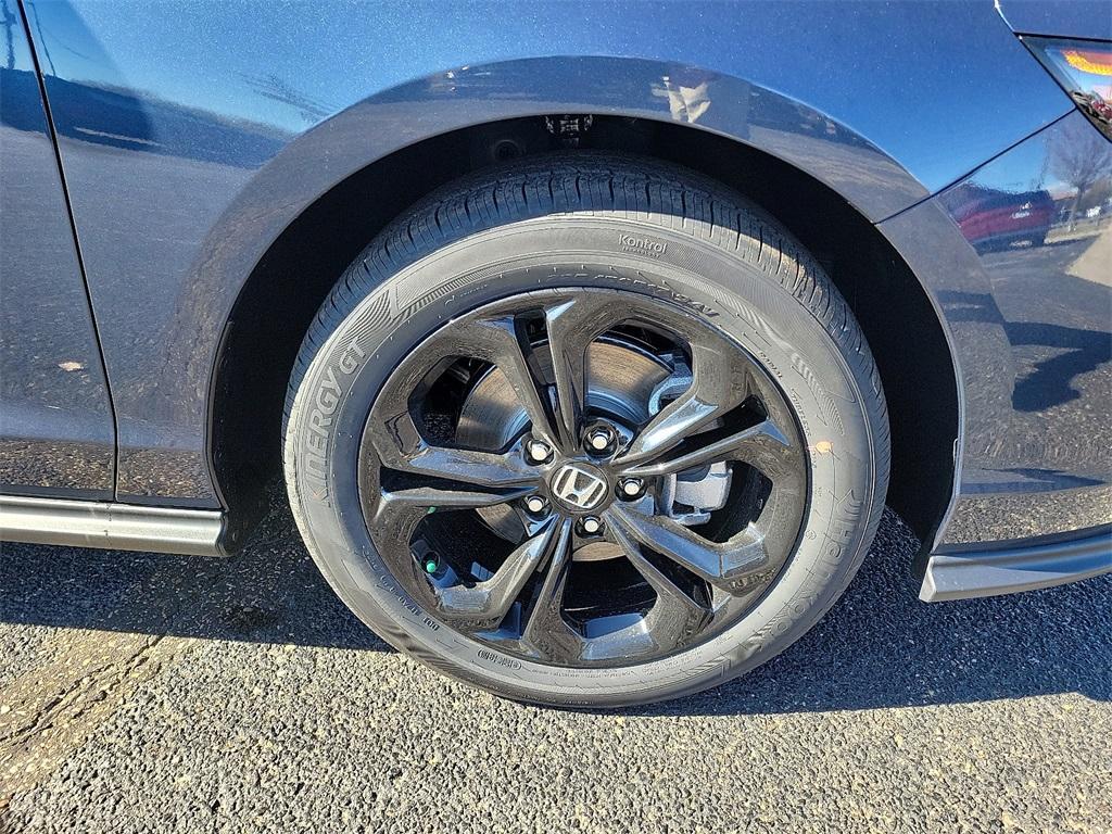 new 2025 Honda Accord car, priced at $31,755