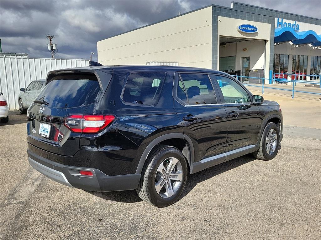 used 2025 Honda Pilot car, priced at $40,979