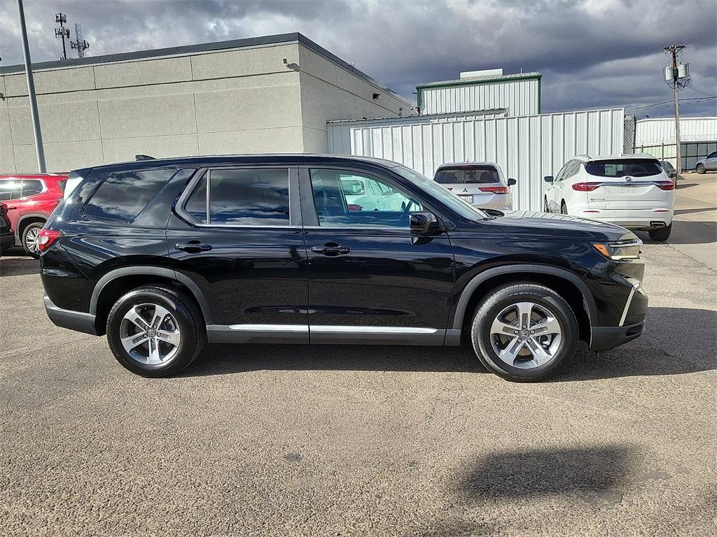 used 2025 Honda Pilot car, priced at $40,979
