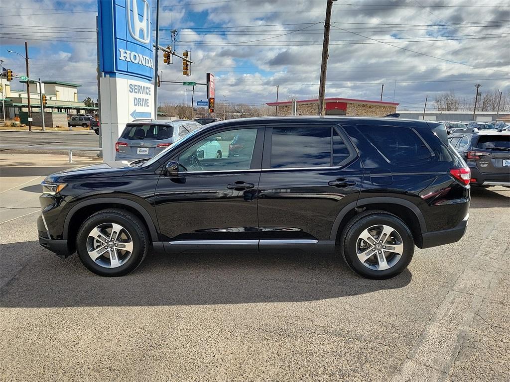 used 2025 Honda Pilot car, priced at $40,979